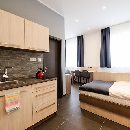 Apartments Danube Братислава Екстериор снимка