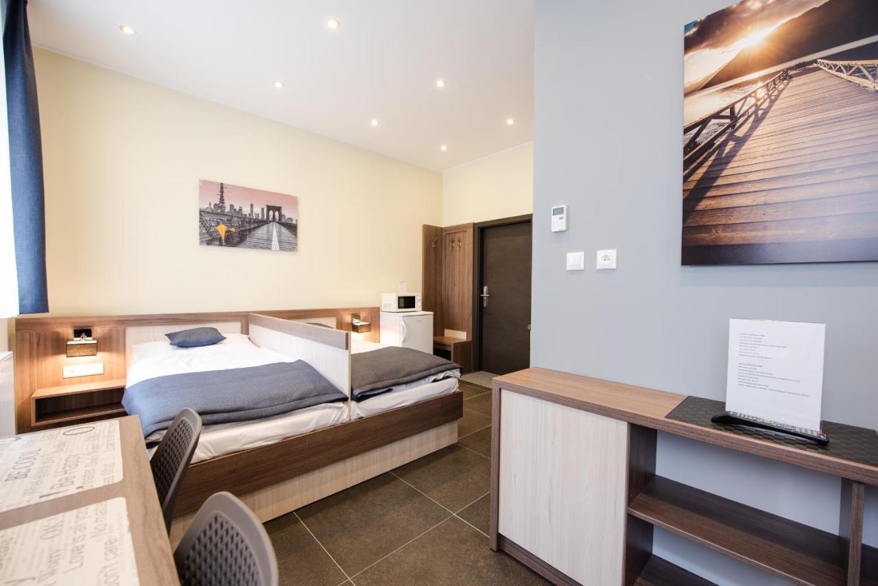 Apartments Danube Братислава Екстериор снимка