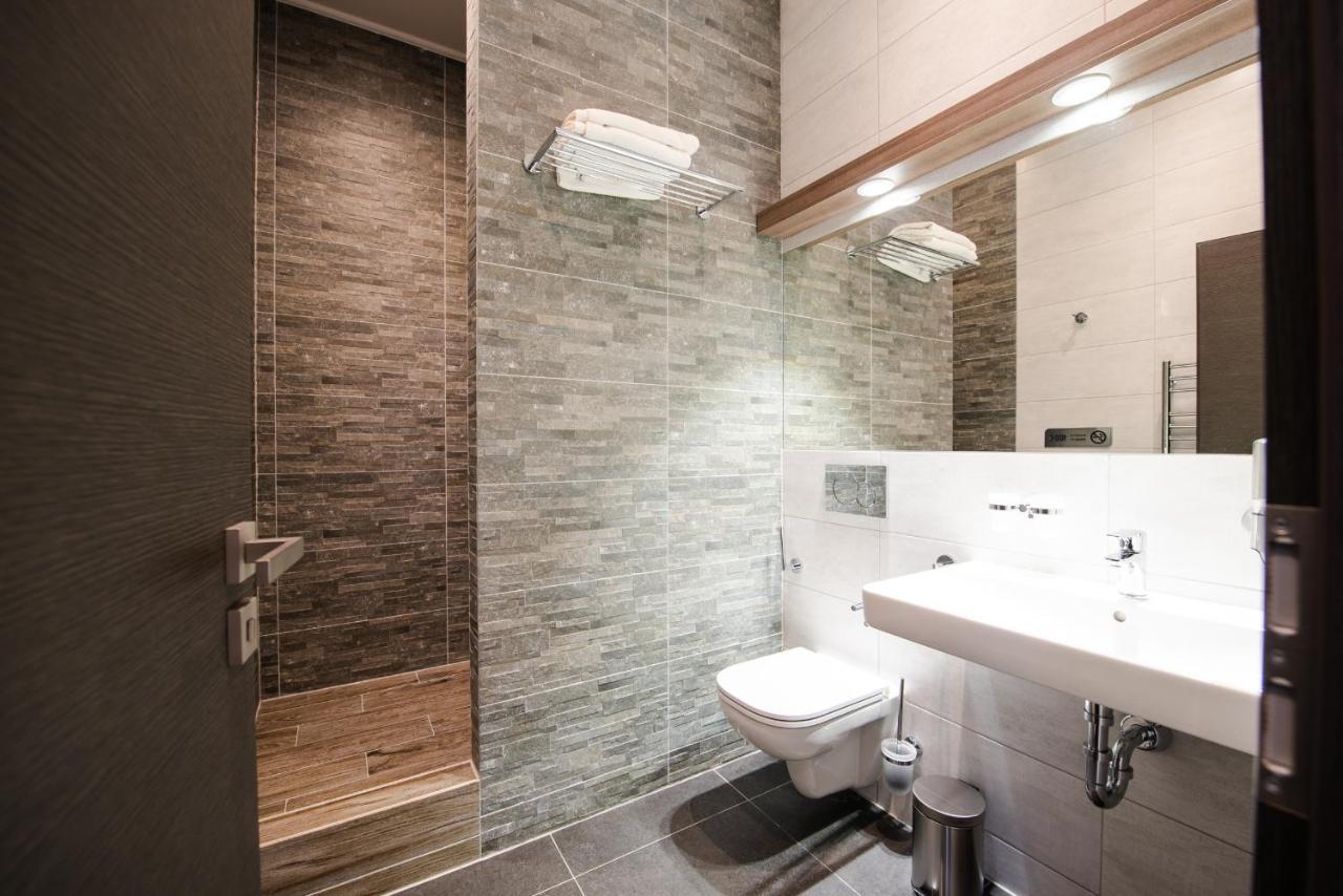 Apartments Danube Братислава Екстериор снимка