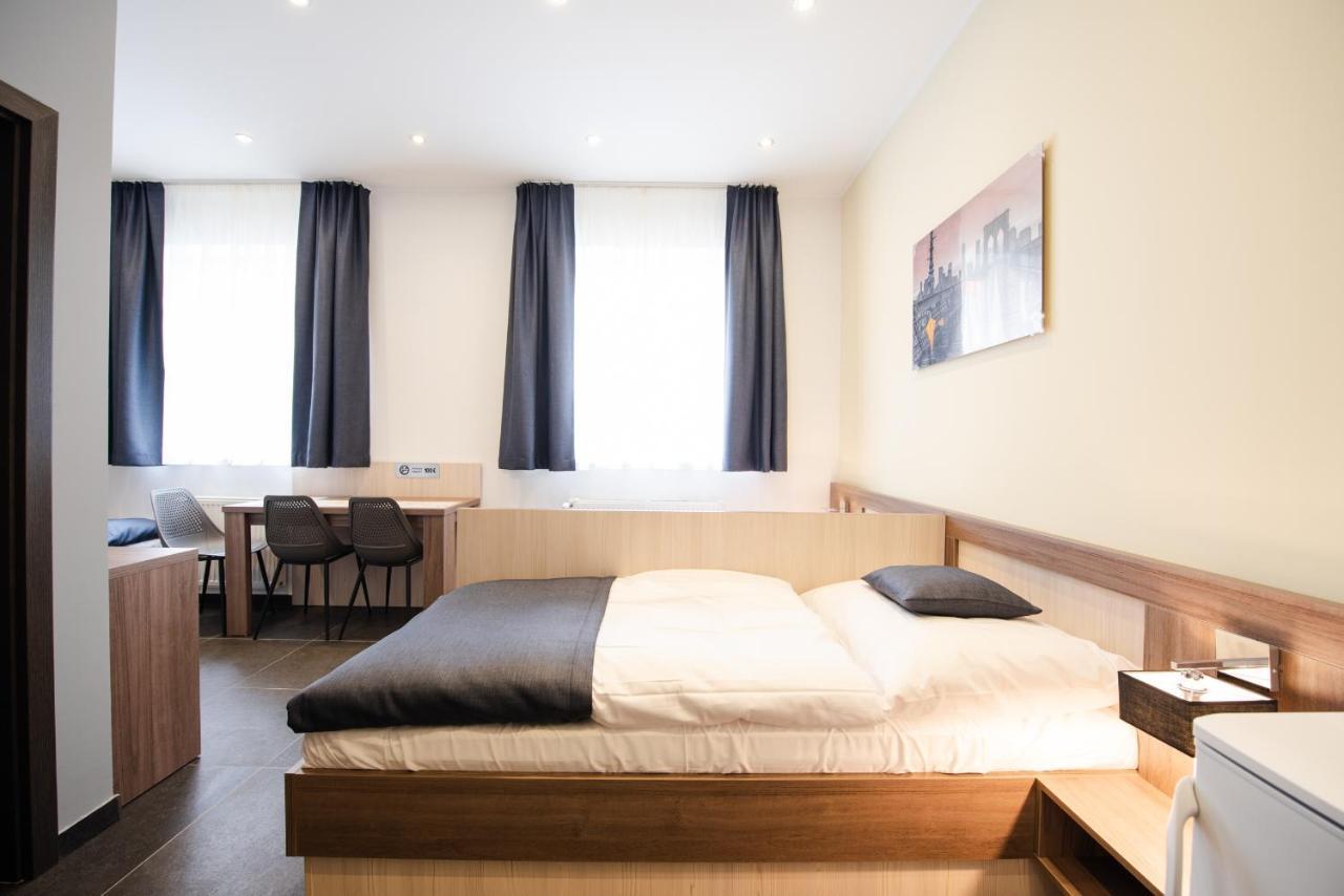 Apartments Danube Братислава Екстериор снимка