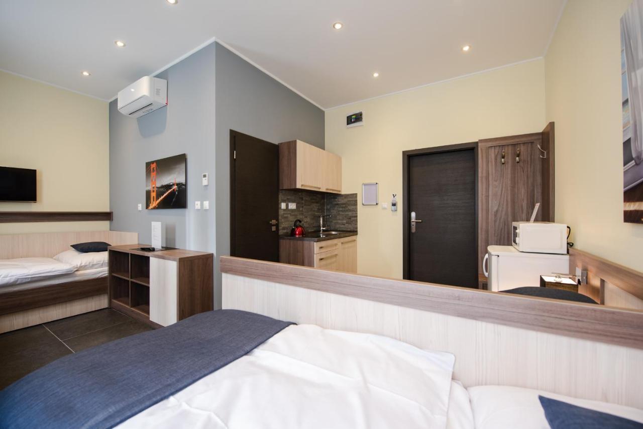 Apartments Danube Братислава Екстериор снимка